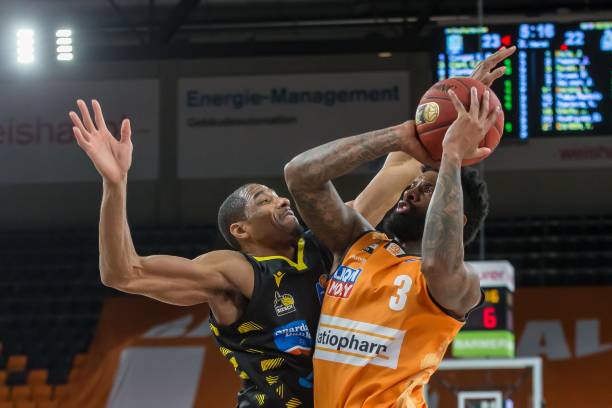 边路进攻限 边路进攻限