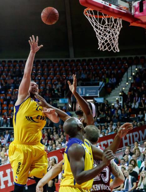 供展示自己 供展示自己