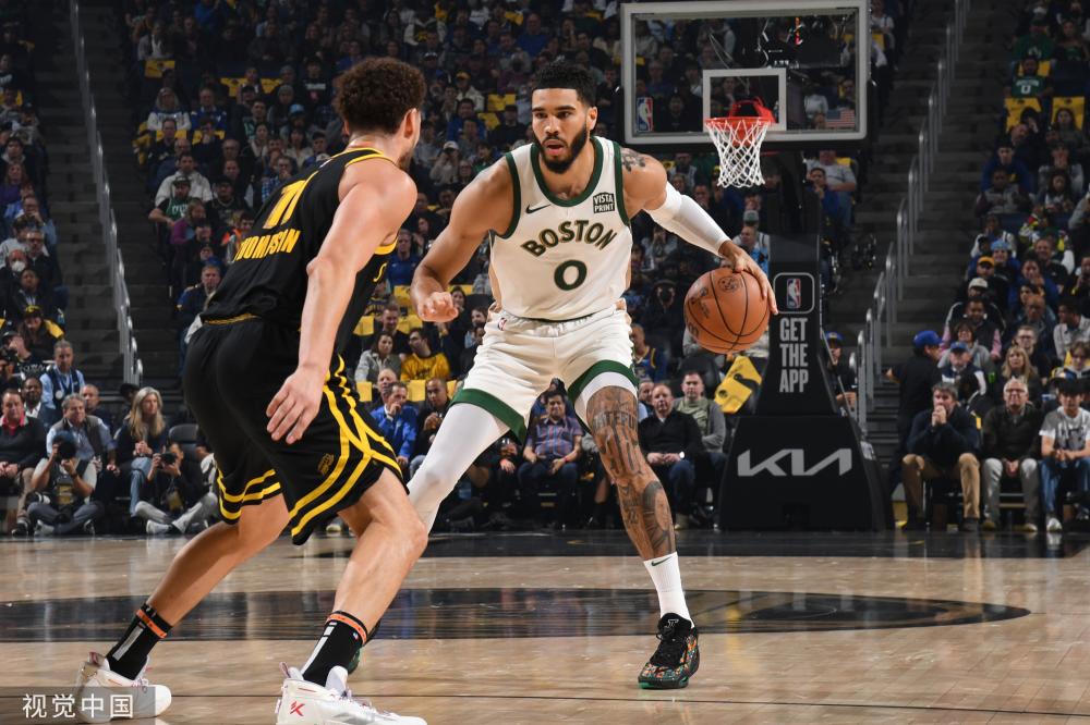 在千钧一发 在千钧一发