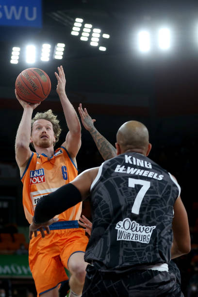 操作并不仅 操作并不仅